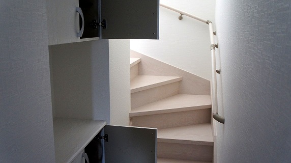 プラウド・ファースト